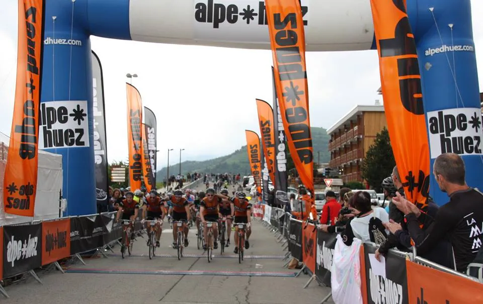 Under portalen der er målstregen for La Marmotte 2016